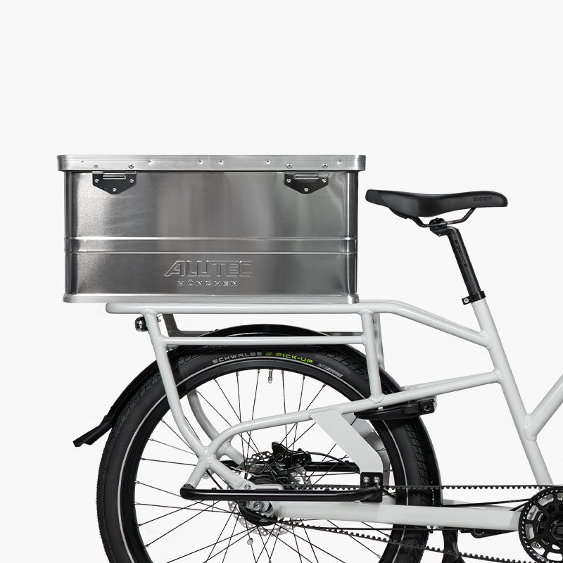 Alutec Transportbox aus Aluminium mit Deckel für Cargo E-Bikes.