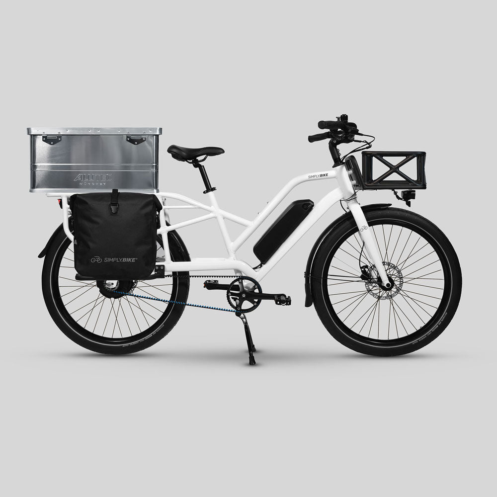 e-lastenrad mit alutec aluminiumbox und fahrradtaschen 