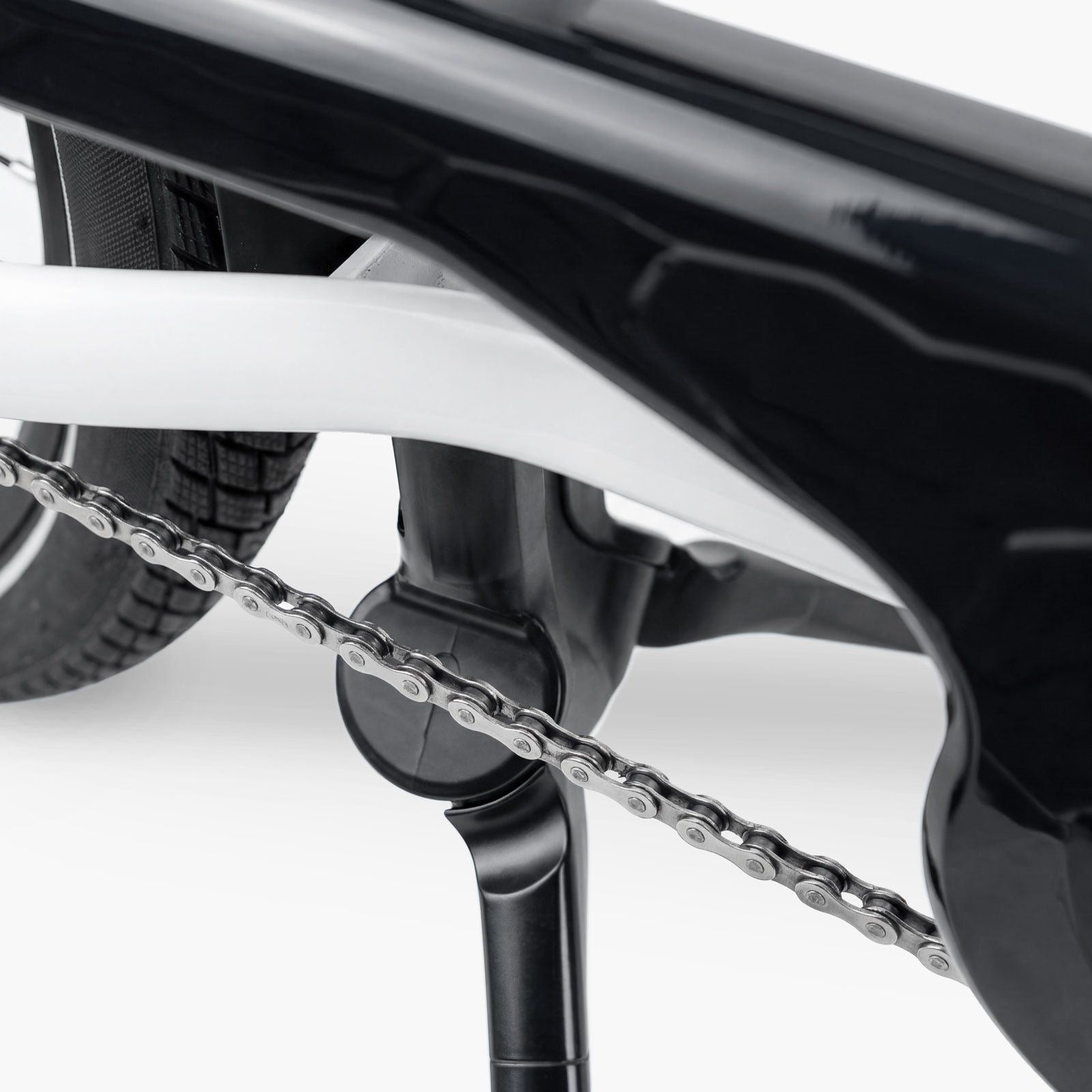 Simply Lift URBAN Longtail E-Lastenrad mit Kette und Kettenschutz in Lichtgrau