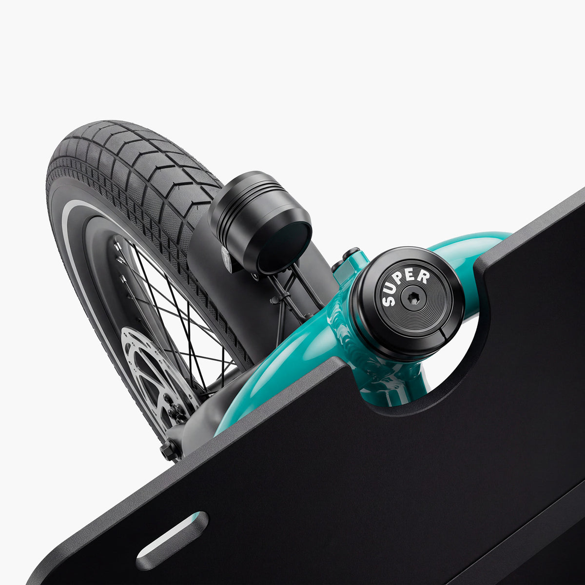 Super Mighty kompaktes E-Lastenrad in Petrol Metallic, Close Up Vorderrad
